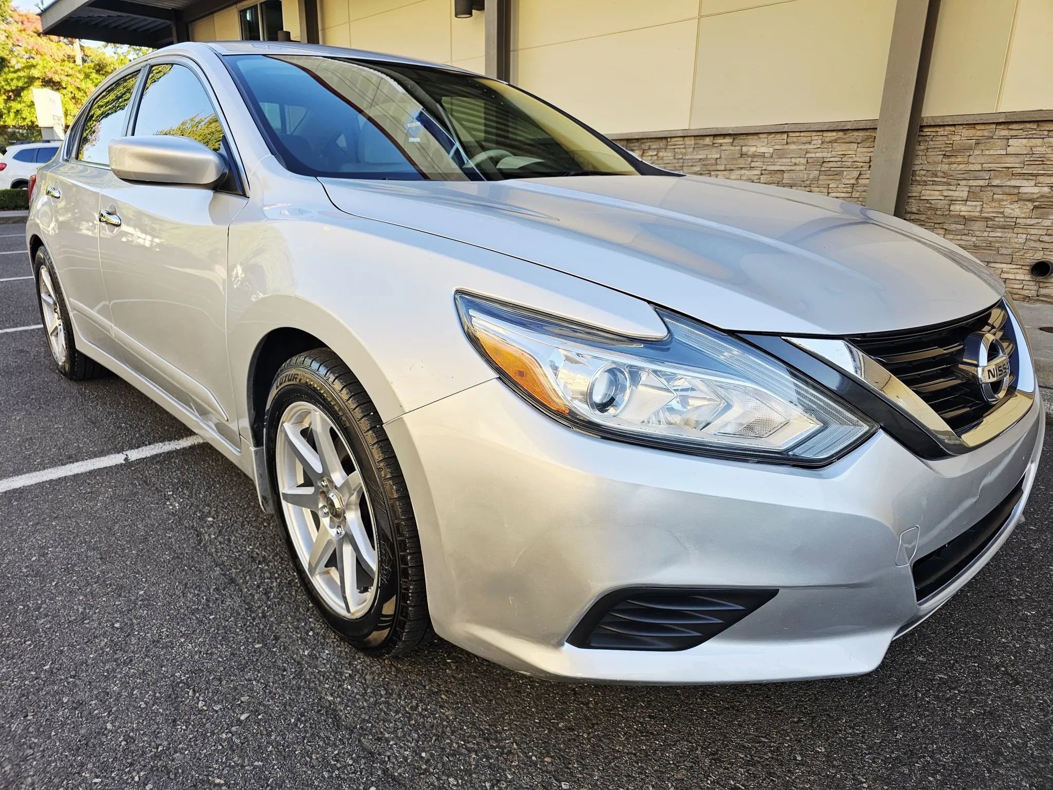 Used 2016 Nissan Altima 2.5 S w/ Power Driver Seat Package image 7