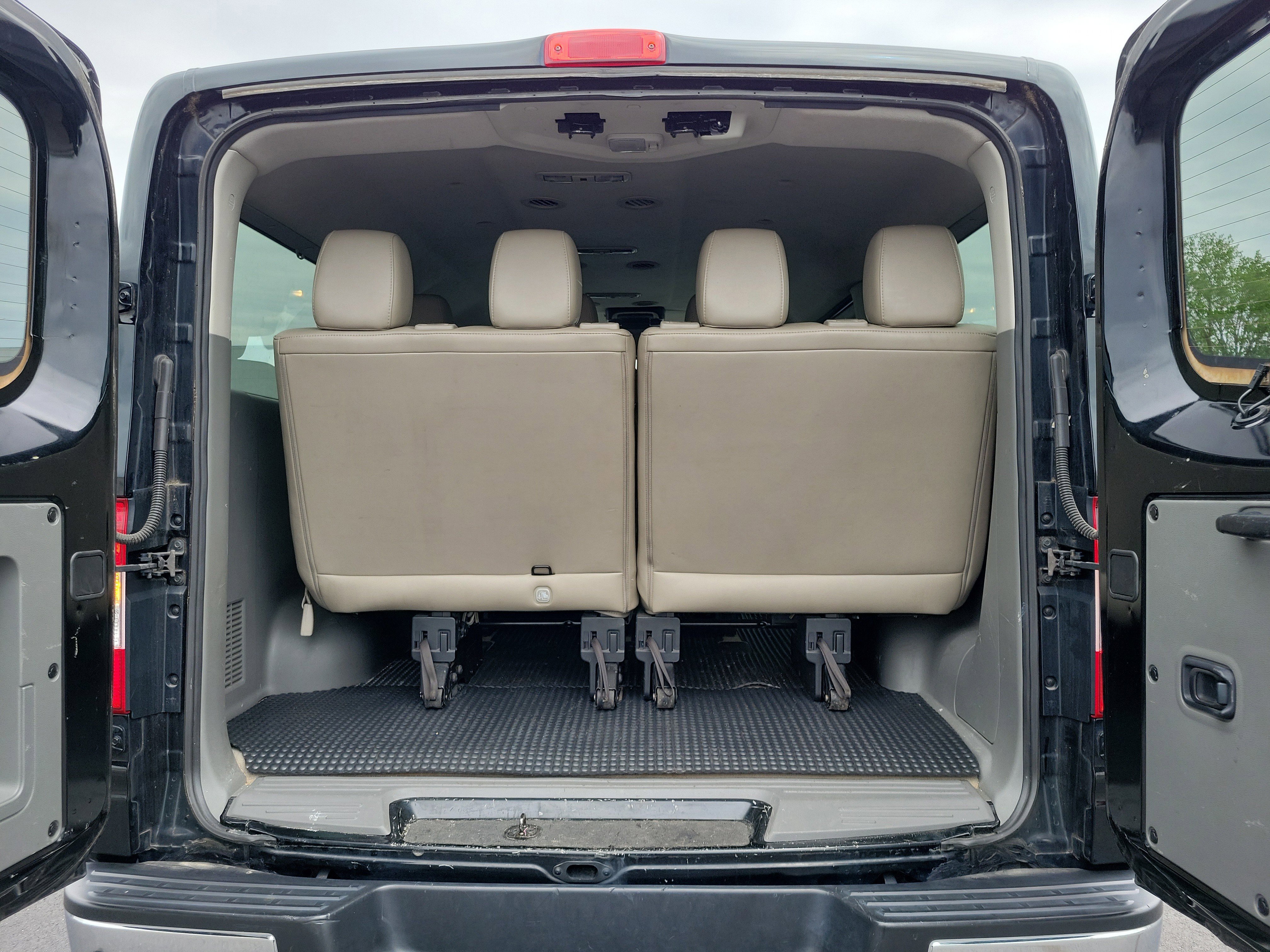 Used 2019 Nissan NV 3500 SL RWD image 8