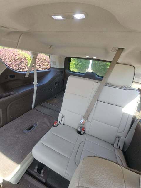 Used 2021 GMC Yukon XL Denali w/ Denali Premium Package image 8
