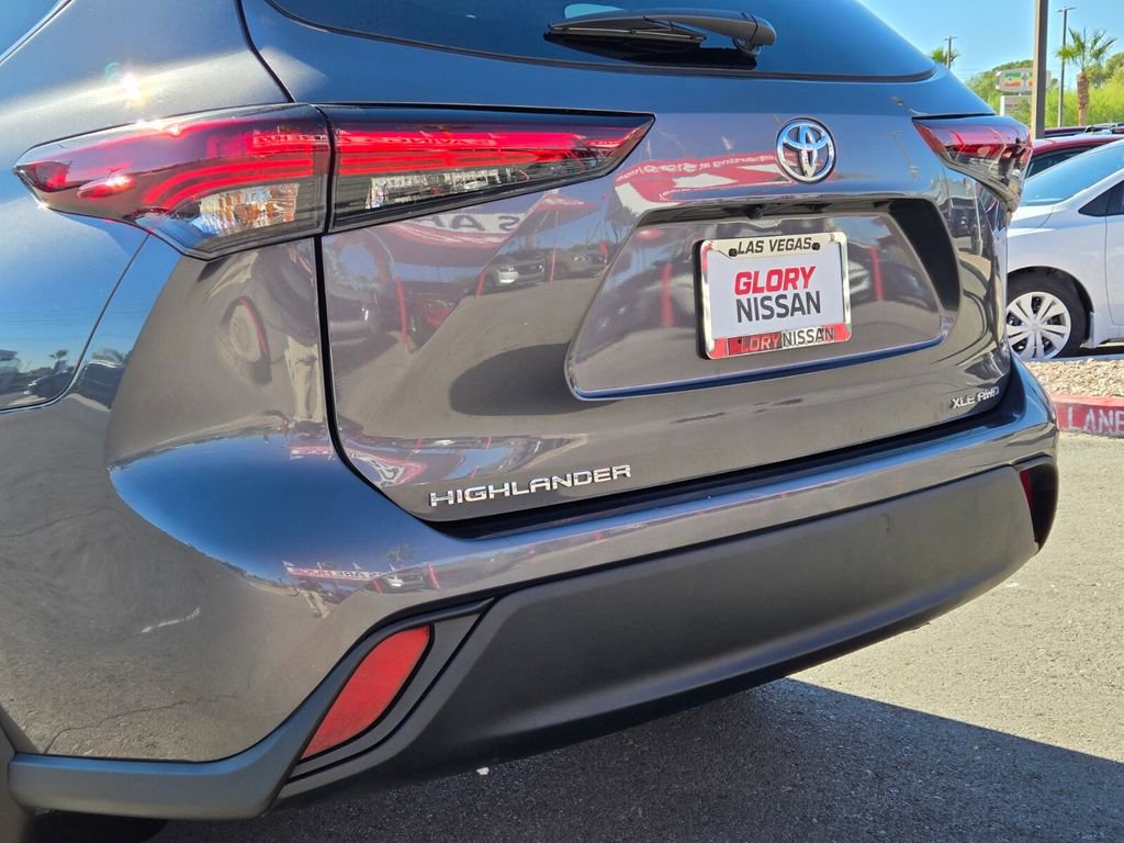 Used 2024 Toyota Highlander XLE image 9