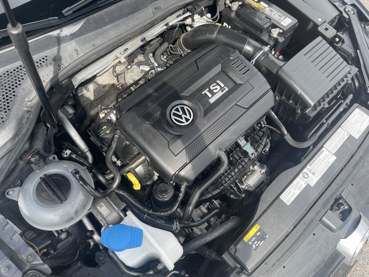 Used 2017 Volkswagen Golf R 4-Door AWD/4WD image 49