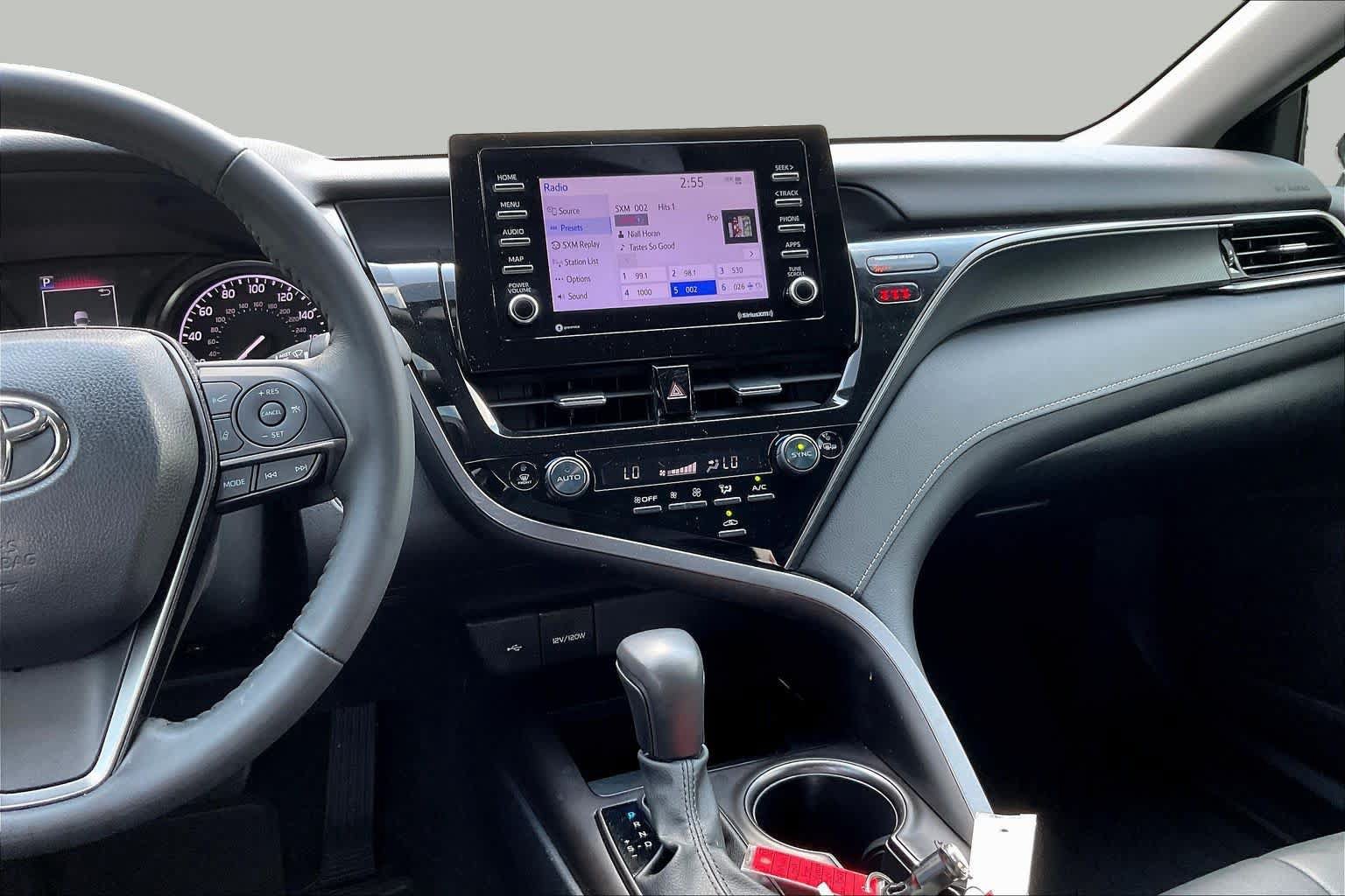 Used 2024 Toyota Camry SE w/ Convenience Package FWD image 7