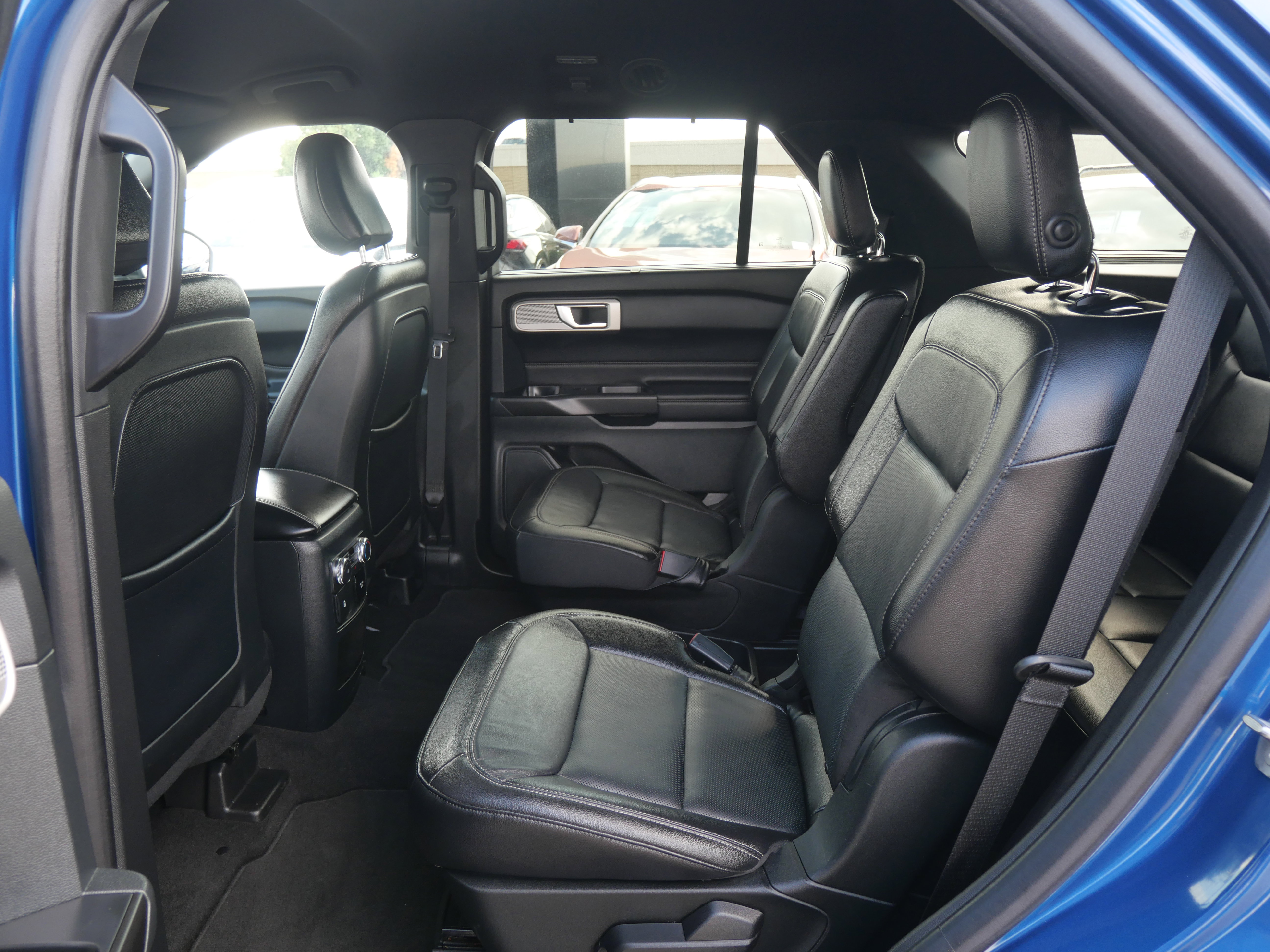 Used 2020 Ford Explorer Limited image 11