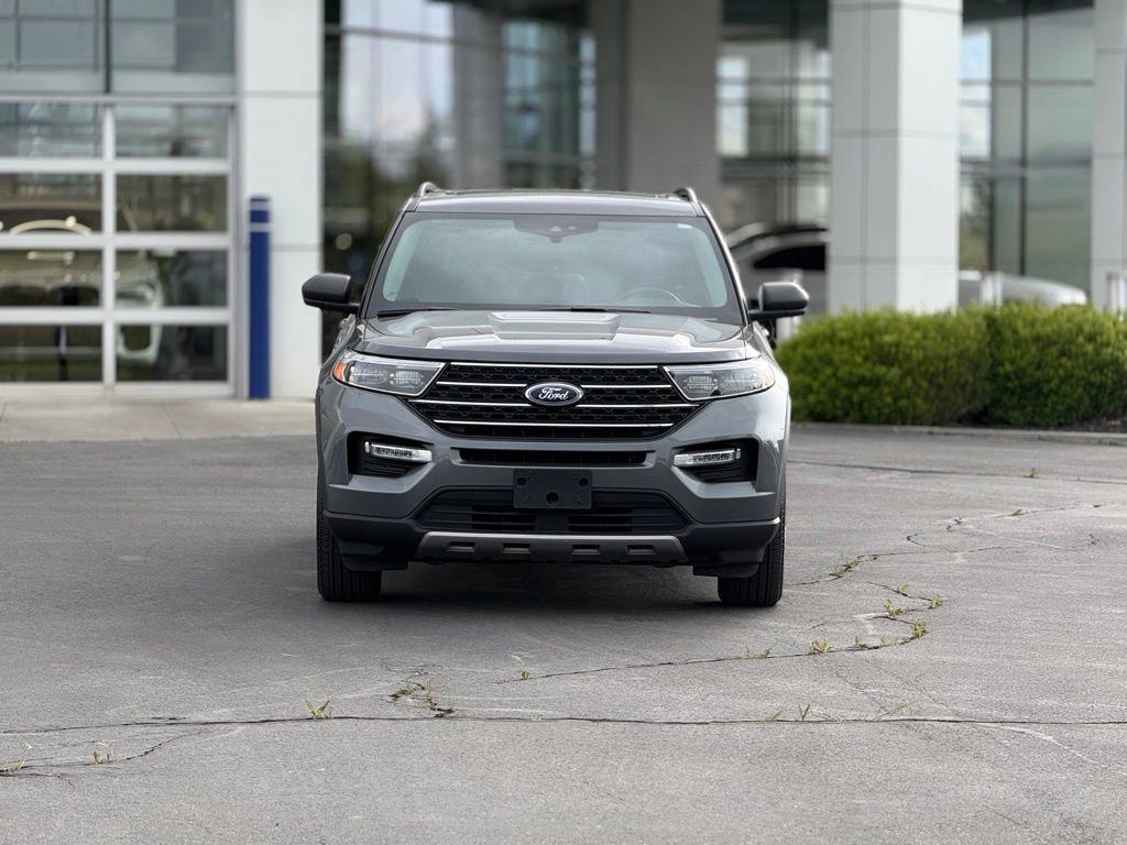 Used 2023 Ford Explorer XLT w/ Equipment Group 202A image 2