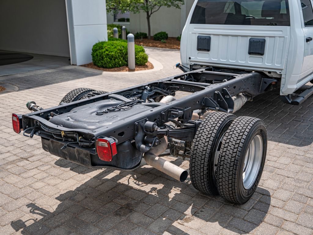 Used 2022 RAM 5500 Tradesman w/ Max Tow Package RWD image 17
