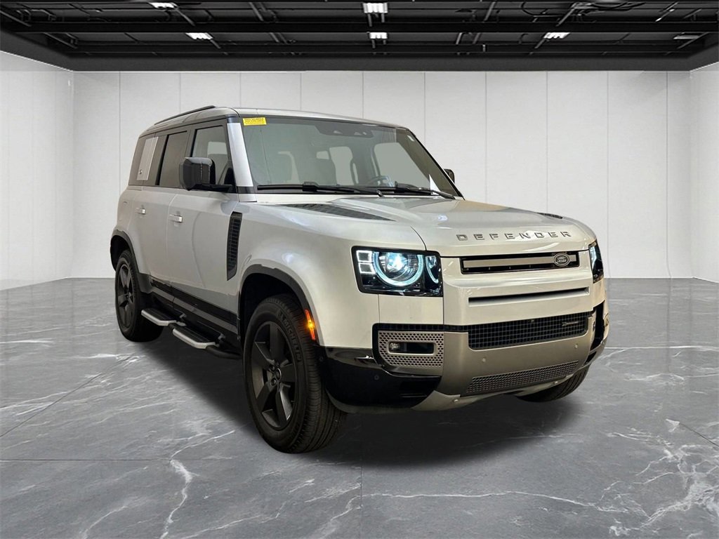 Used 2023 Land Rover Defender 110 X-Dynamic SE image 10