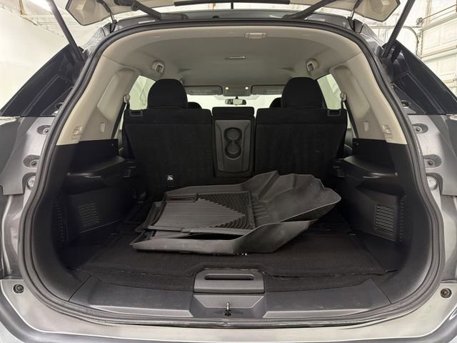 Used 2015 Nissan Rogue SV image 15