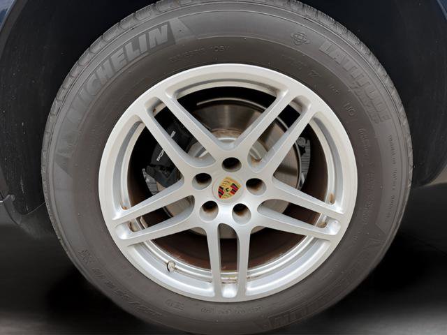 Used 2021 Porsche Macan AWD/4WD image 34