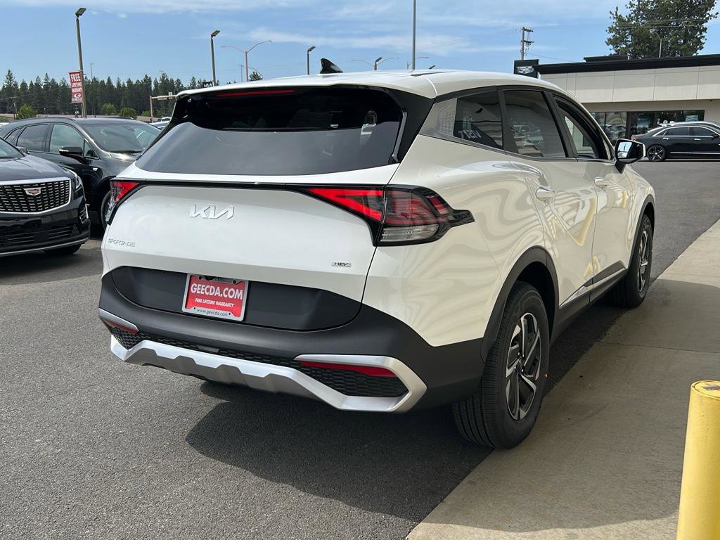 New 2025 Kia Sportage LX image 4