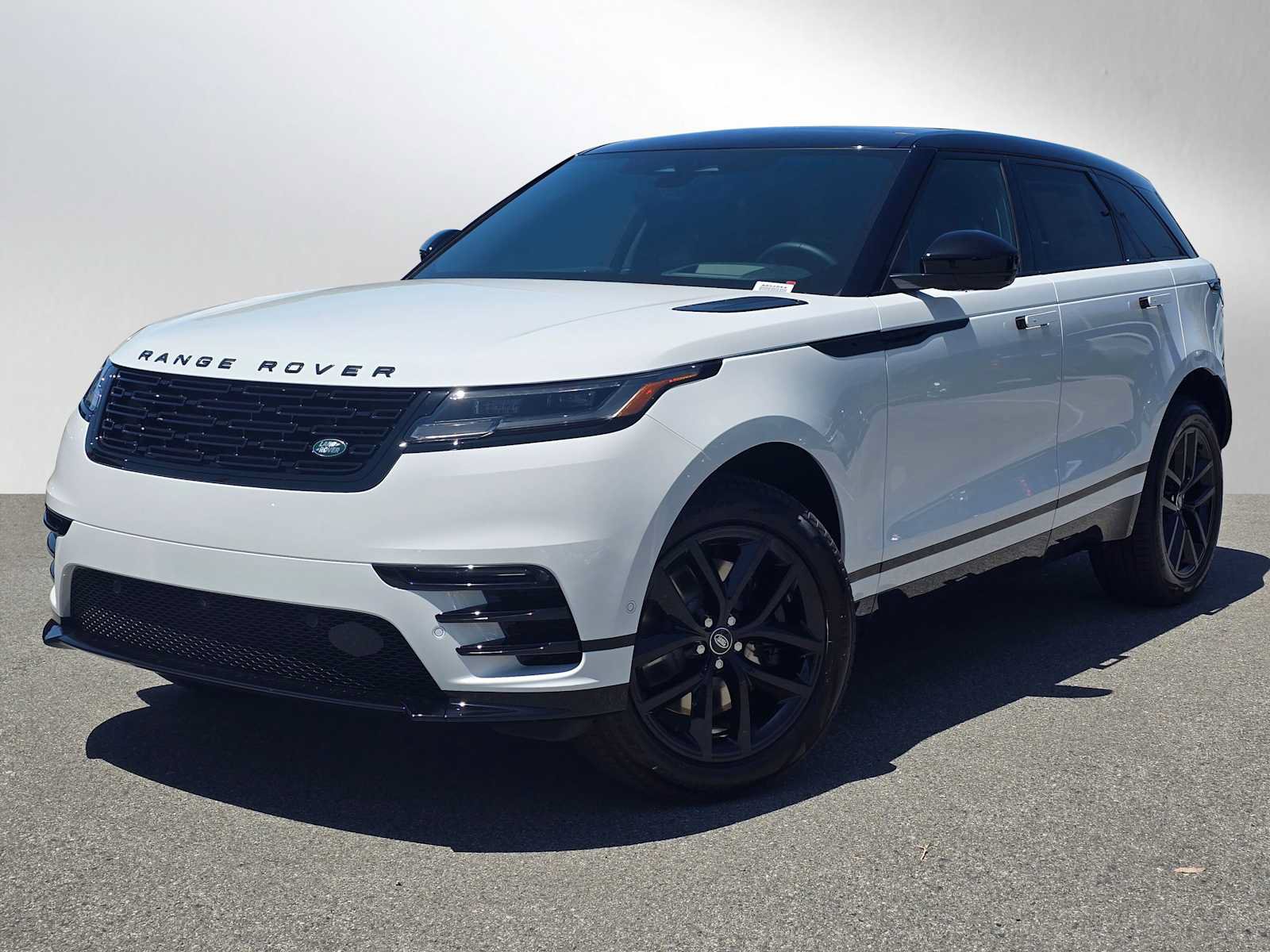 New 2026 Land Rover Range Rover Velar Dynamic SE