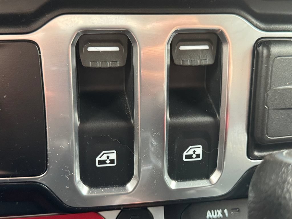 Used 2024 Jeep Wrangler Sport AWD/4WD image 31
