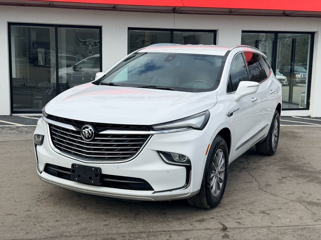 Used 2023 Buick Enclave Essence image 10