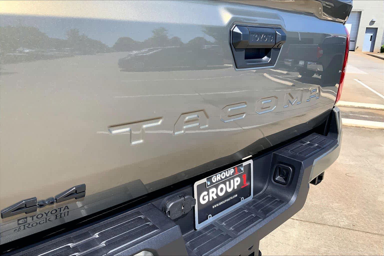 Used 2026 Toyota Tacoma TRD Off-Road AWD/4WD image 32