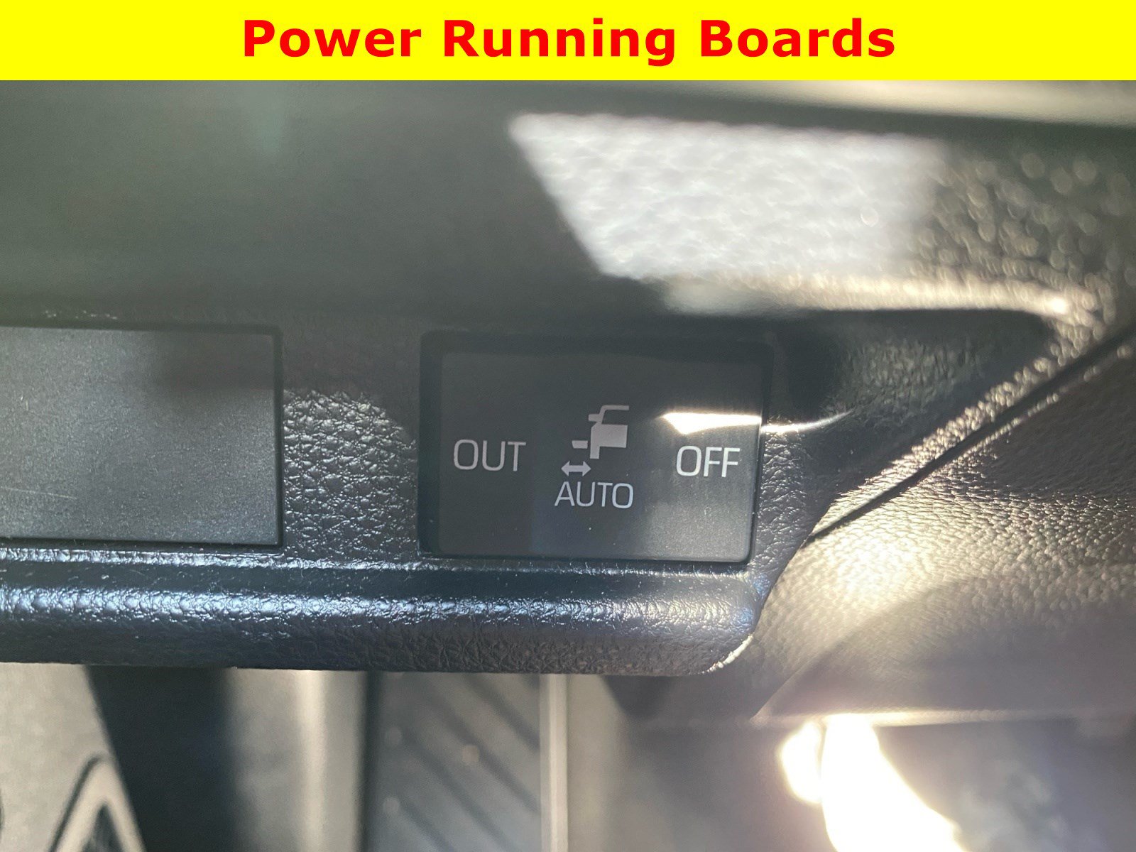 Used 2025 Toyota 4Runner Limited AWD/4WD image 24