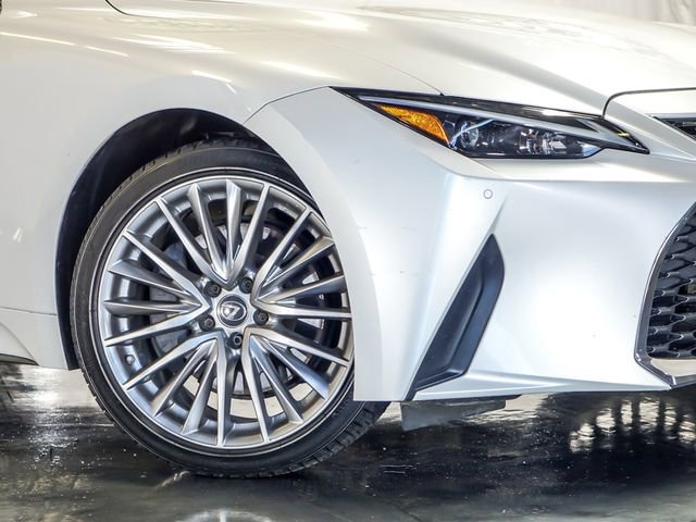 Used 2022 Lexus IS 300 AWD w/ Premium Package image 4