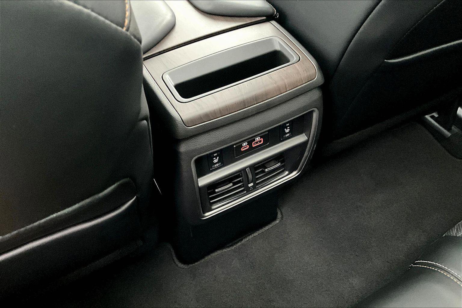 Used 2024 Nissan Murano Platinum w/ Cargo Package image 32