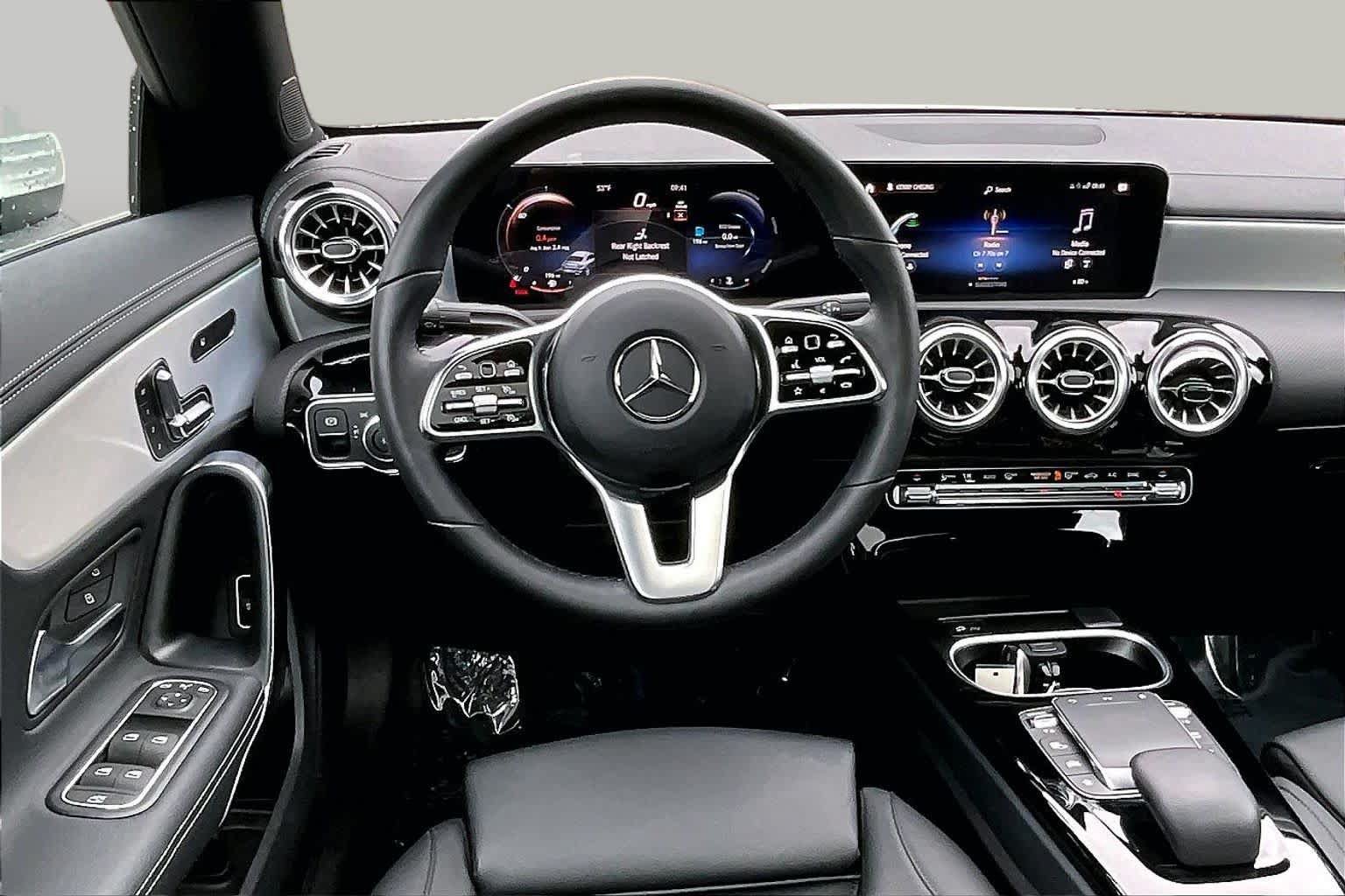 Used 2023 Mercedes-Benz CLA 250 4MATIC image 6