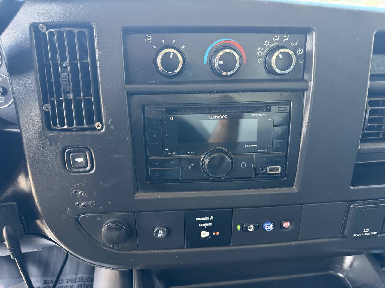 Used 2020 Chevrolet Express 3500 w/ Power Convenience Package RWD image 20