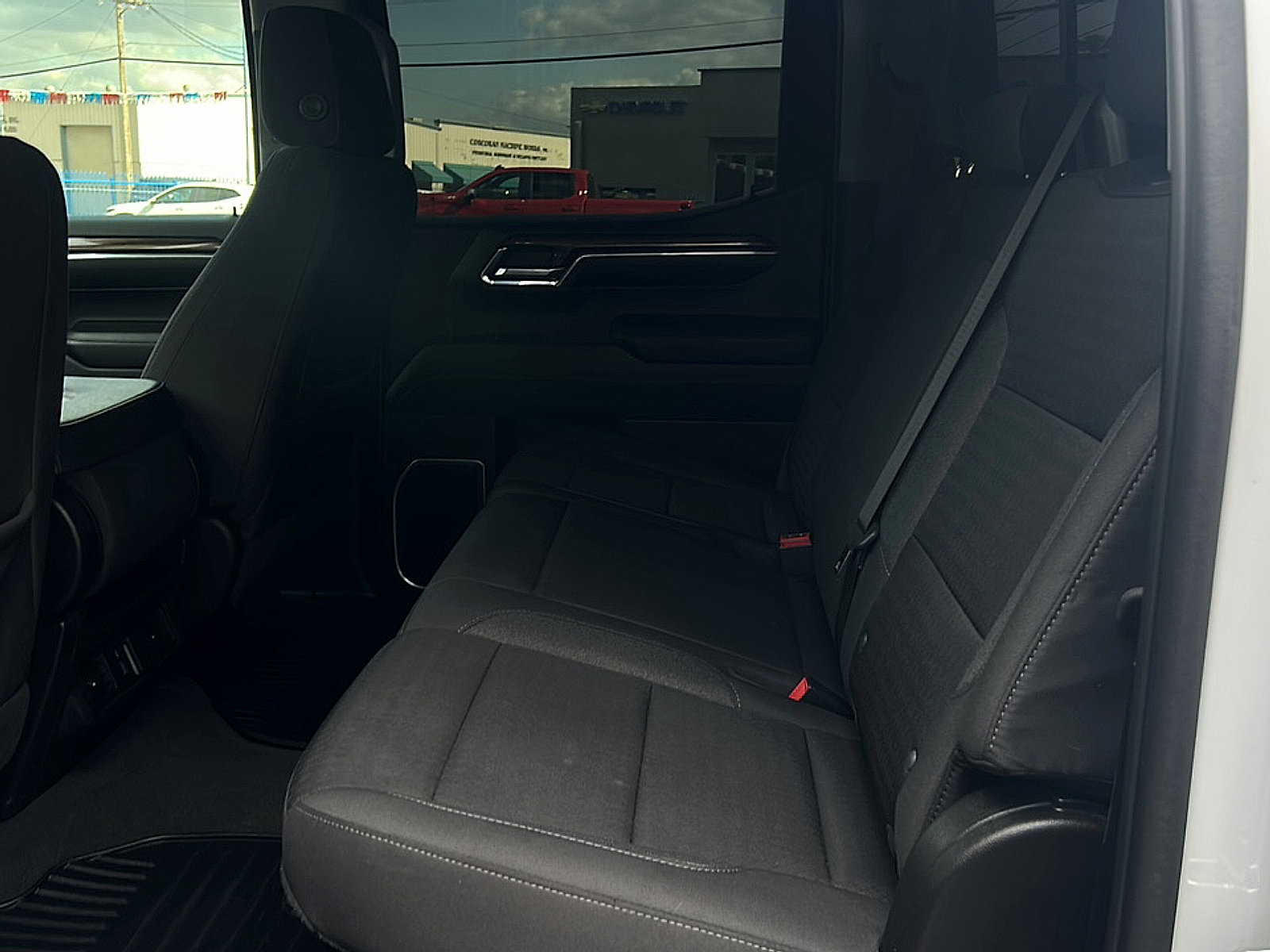 Used 2023 Chevrolet Silverado 1500 LT w/ Safety Package AWD/4WD image 15