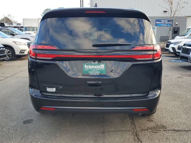 New 2026 Chrysler Pacifica Select w/ S Appearance Package image 5