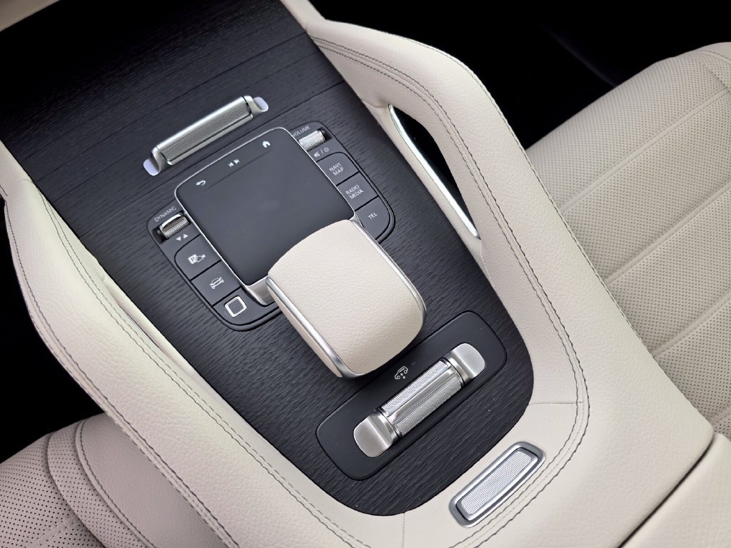 New 2026 Mercedes-Benz GLS 450 4MATIC image 16