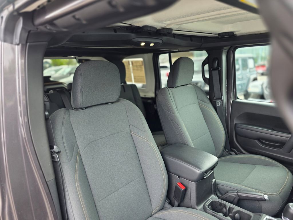 Used 2025 Jeep Wrangler Unlimited Sport S 4xe AWD/4WD image 11