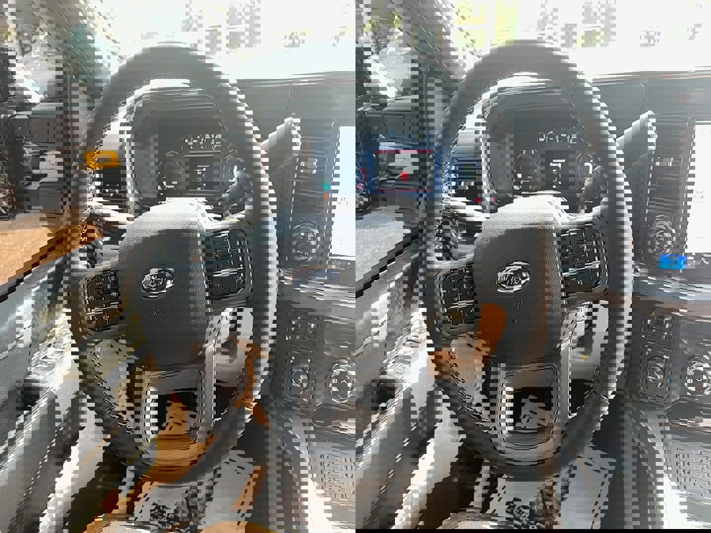 Used 2025 Ford F450 Lariat w/ Lariat Ultimate Package image 15