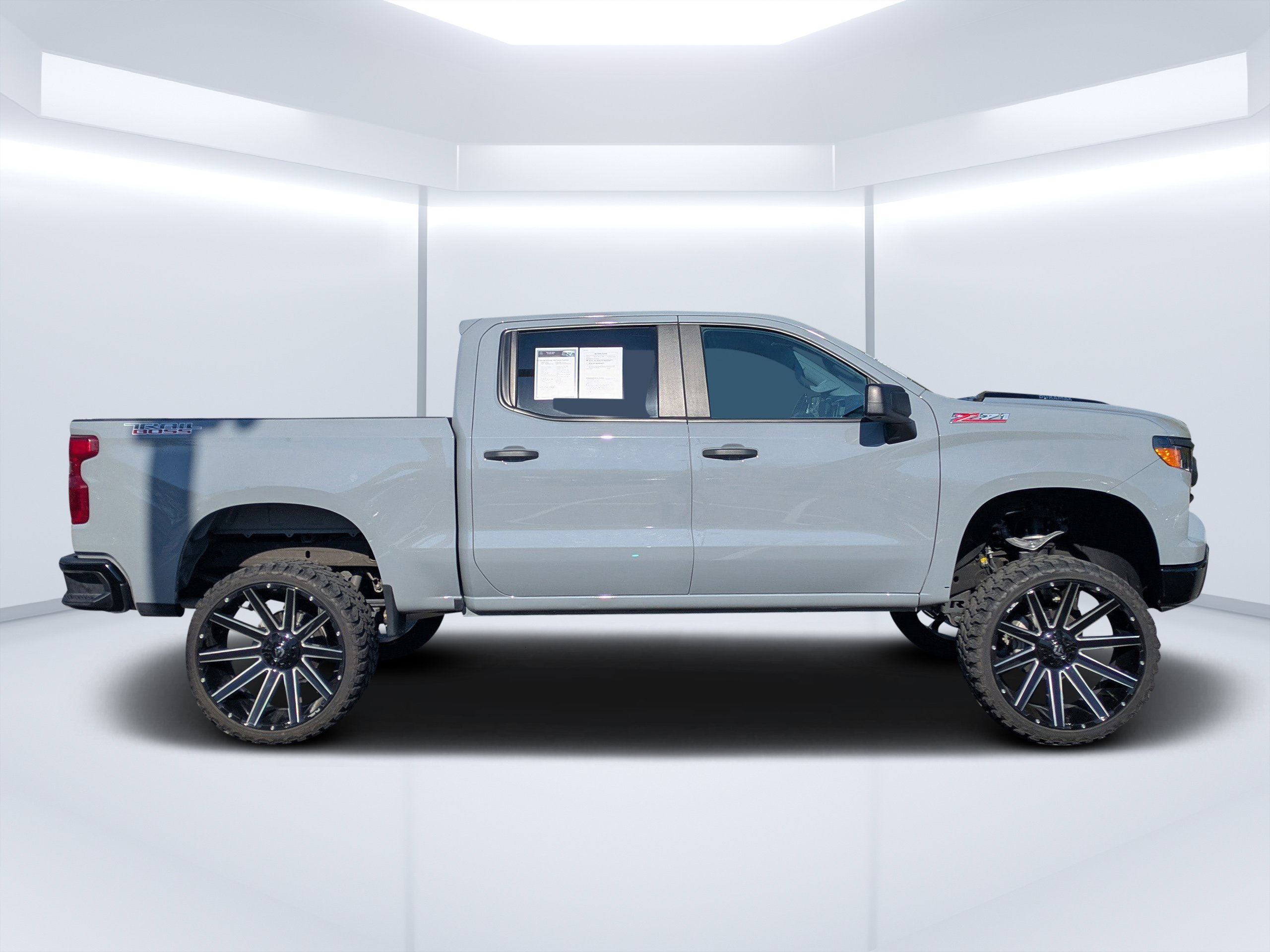 Used 2025 Chevrolet Silverado 1500 Custom Trail Boss image 2