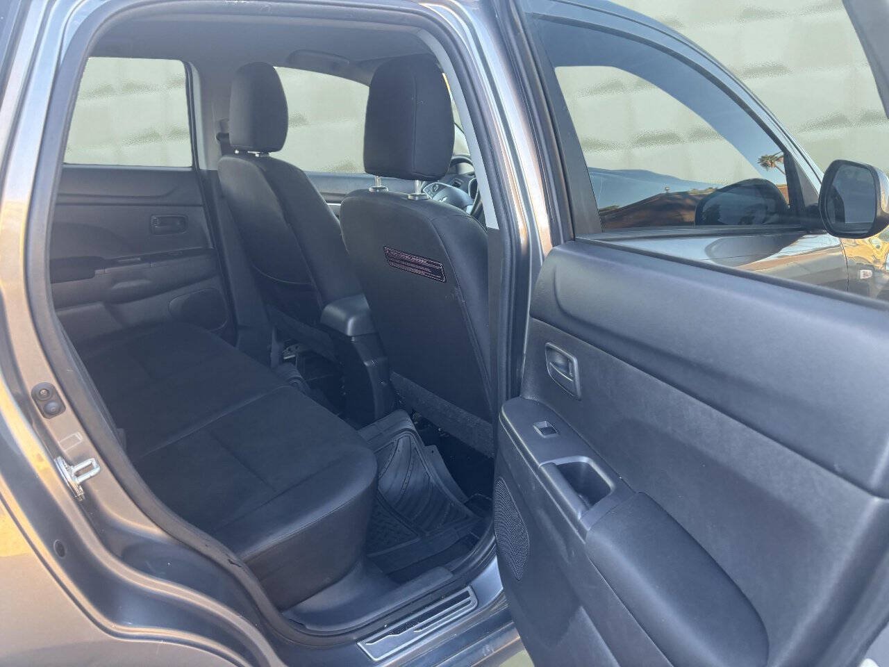 Used 2014 Mitsubishi Outlander Sport ES FWD image 17