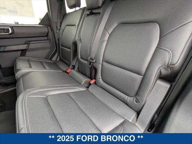 New 2025 Ford Bronco Badlands AWD/4WD image 17