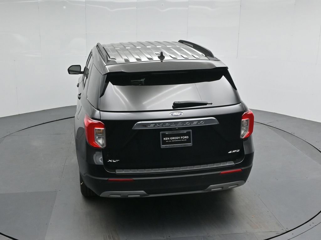 Certified 2024 Ford Explorer XLT w/ Equipment Group 202A AWD/4WD image 43