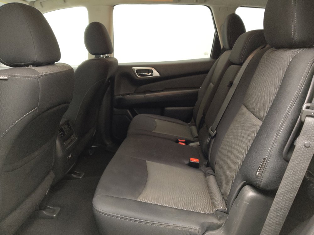 Used 2019 Nissan Pathfinder S AWD/4WD image 18