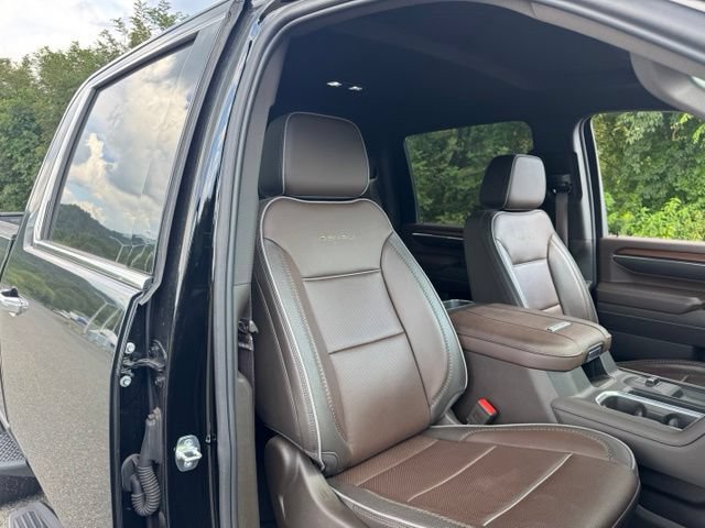 Used 2024 GMC Sierra 2500 Denali w/ Technology Package AWD/4WD image 18
