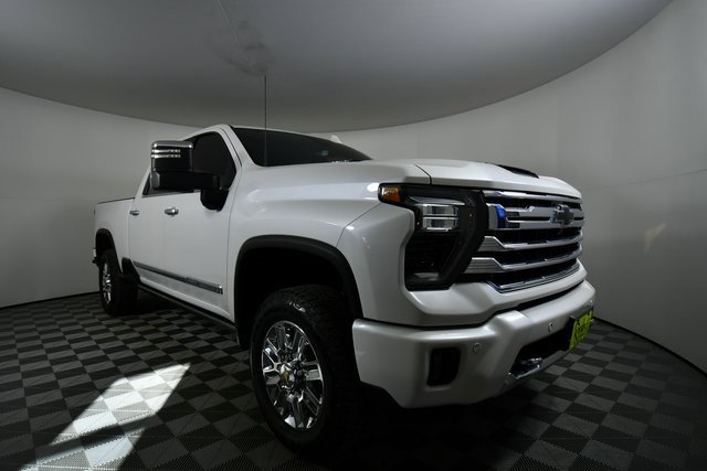 Used 2024 Chevrolet Silverado 3500 High Country w/ Technology Package image 8