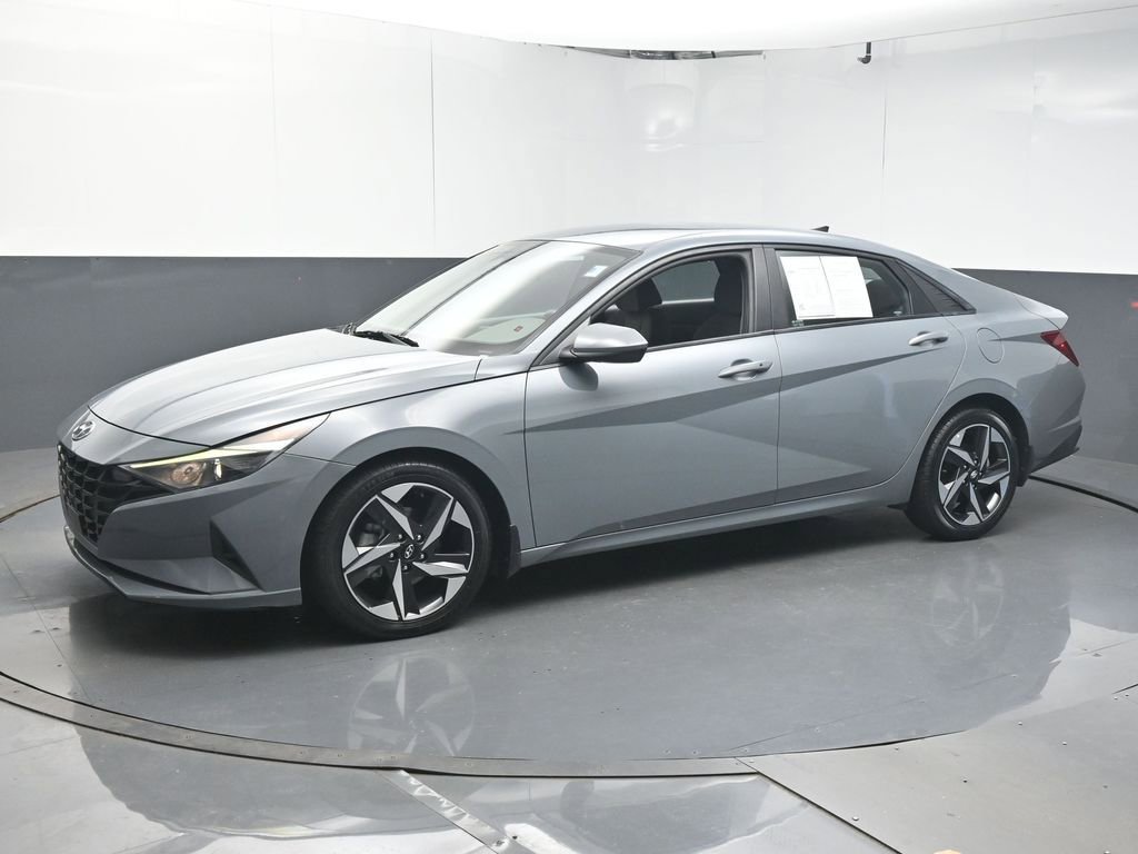 Used 2023 Hyundai Elantra SEL w/ Convenience Package image 4