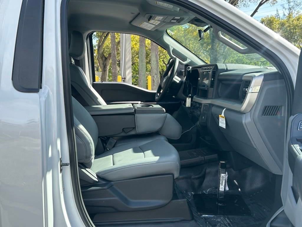 Used 2023 Ford F350 XL w/ Snow Plow Prep Package image 17