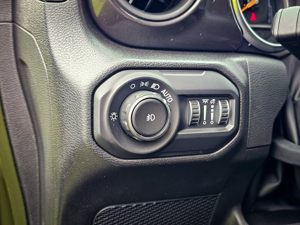 Used 2022 Jeep Wrangler Unlimited Sport AWD/4WD image 13