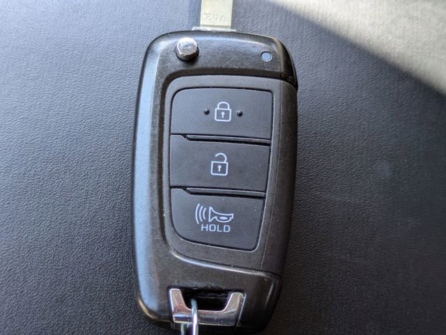 Used 2024 Hyundai Venue SE image 26