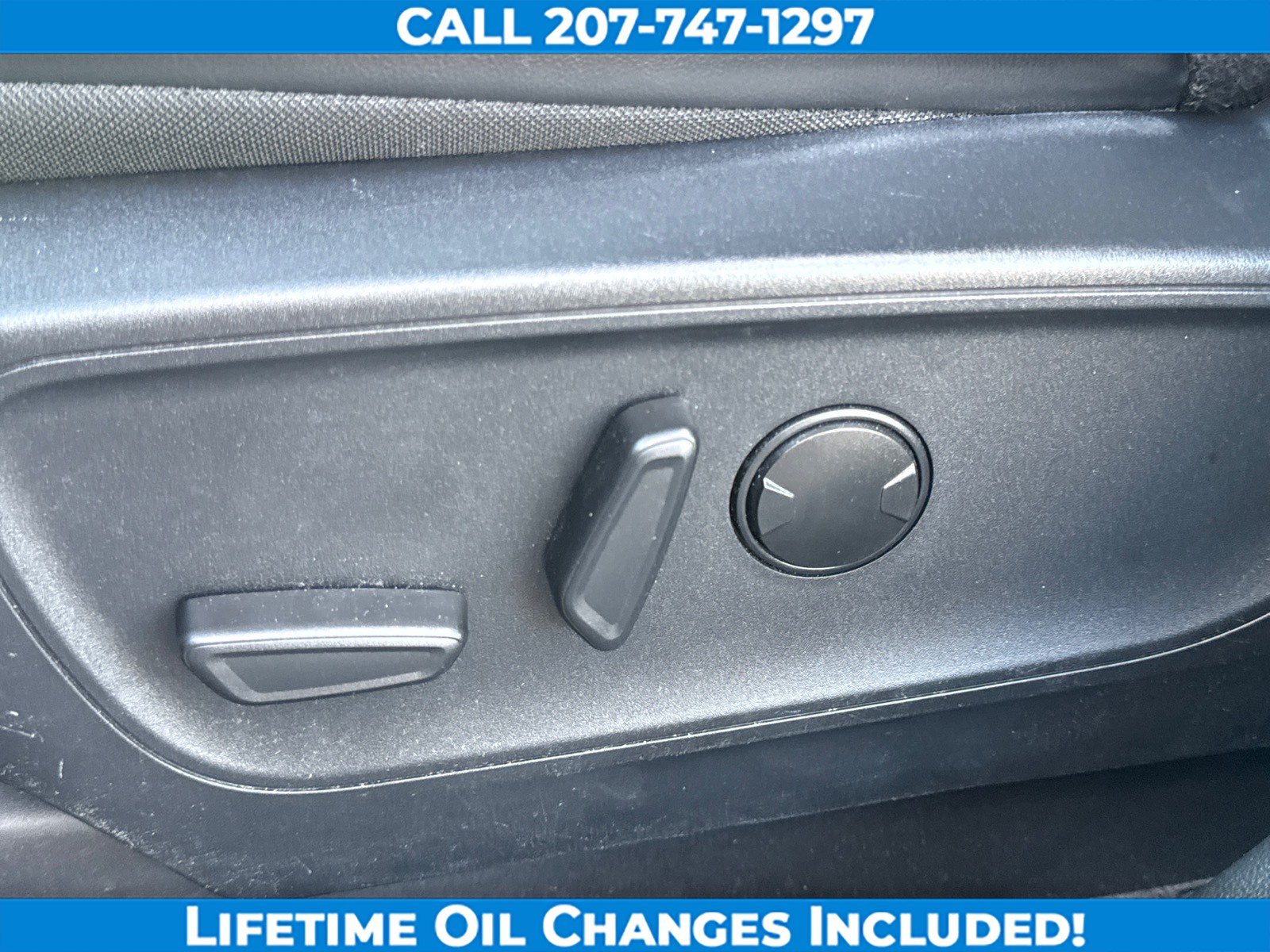 Used 2025 Ford Escape ST-Line AWD/4WD image 12