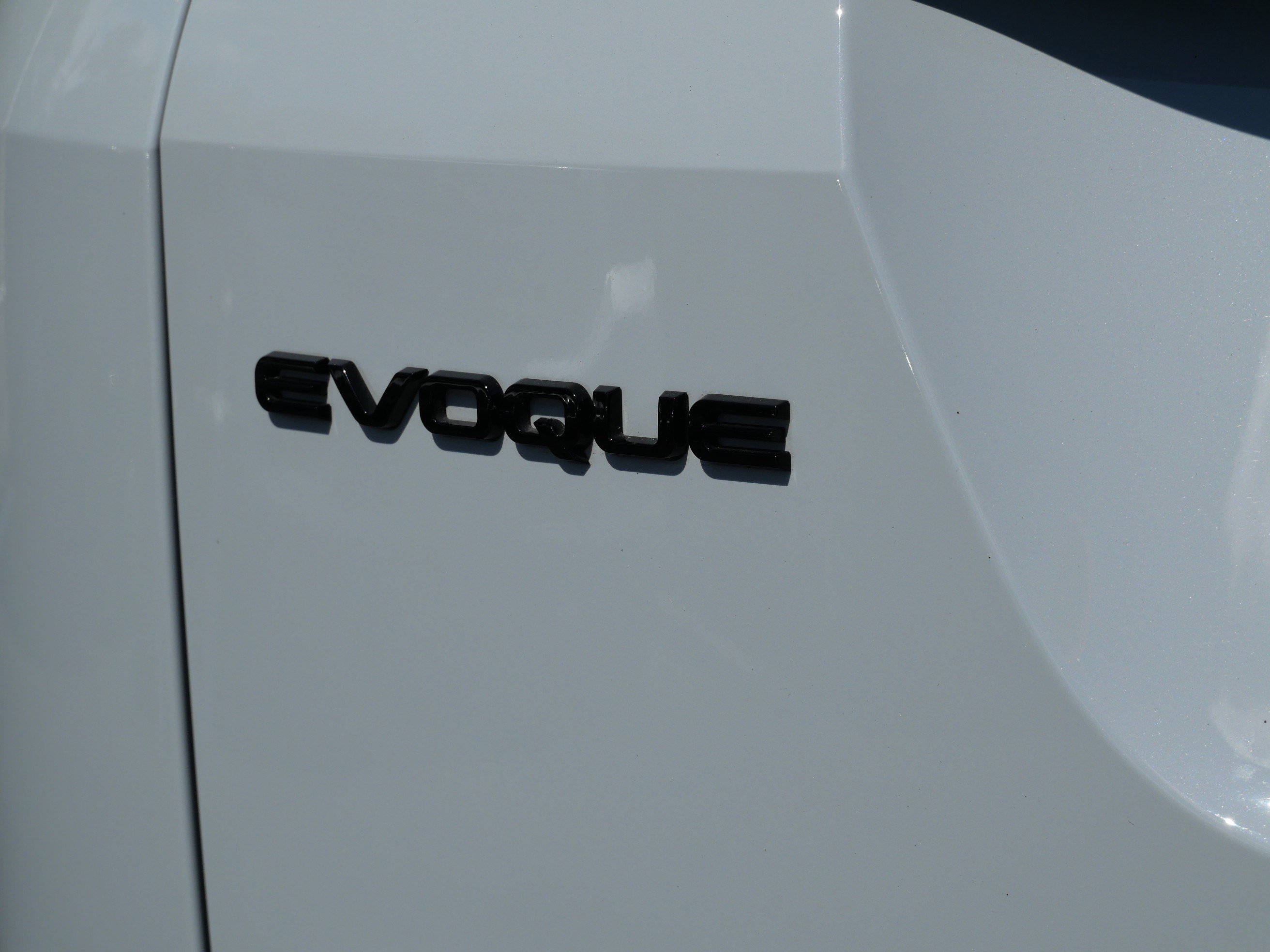 Used 2024 Land Rover Range Rover Evoque S AWD/4WD image 12