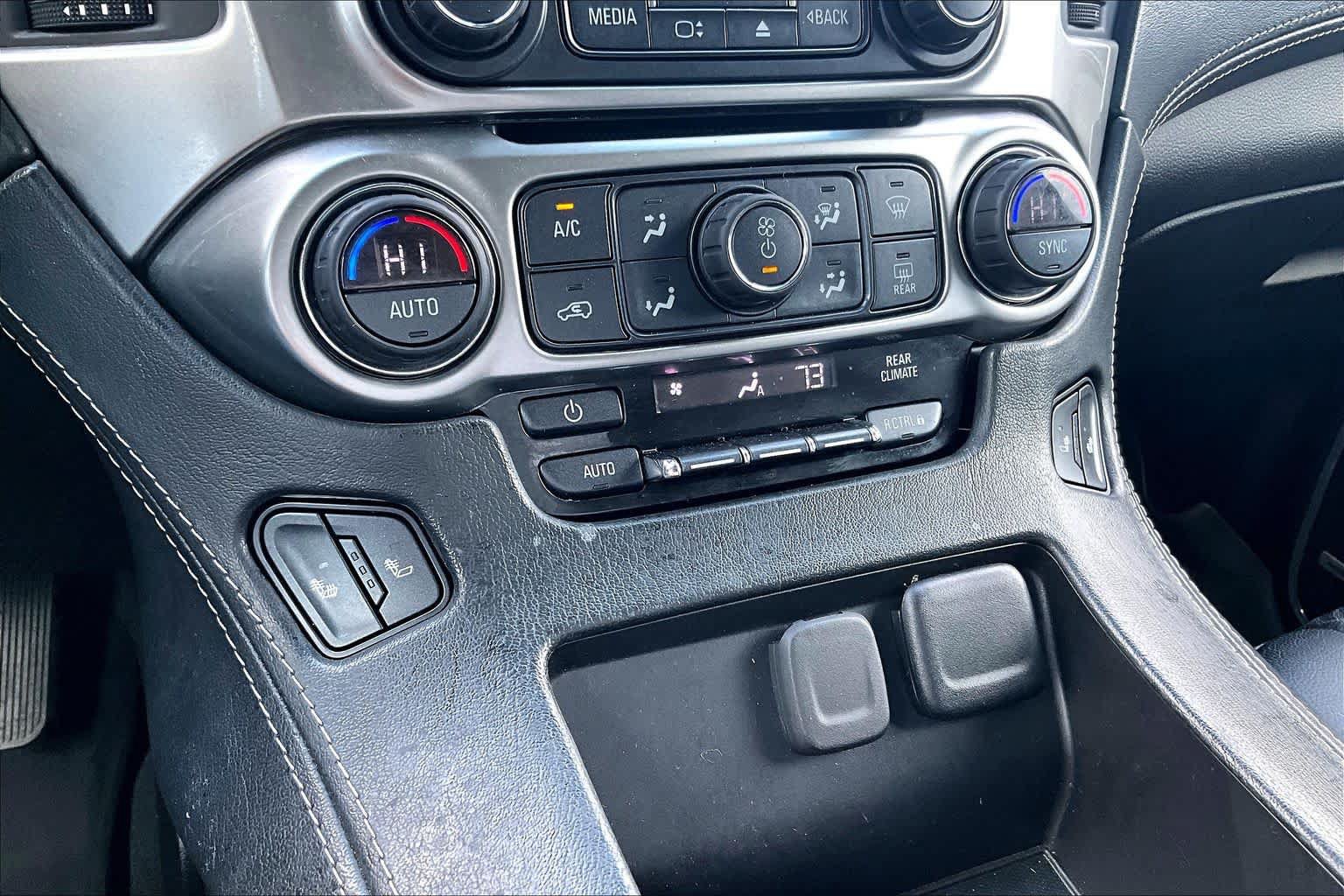 Used 2019 Chevrolet Tahoe LT w/ Luxury Package RWD image 27
