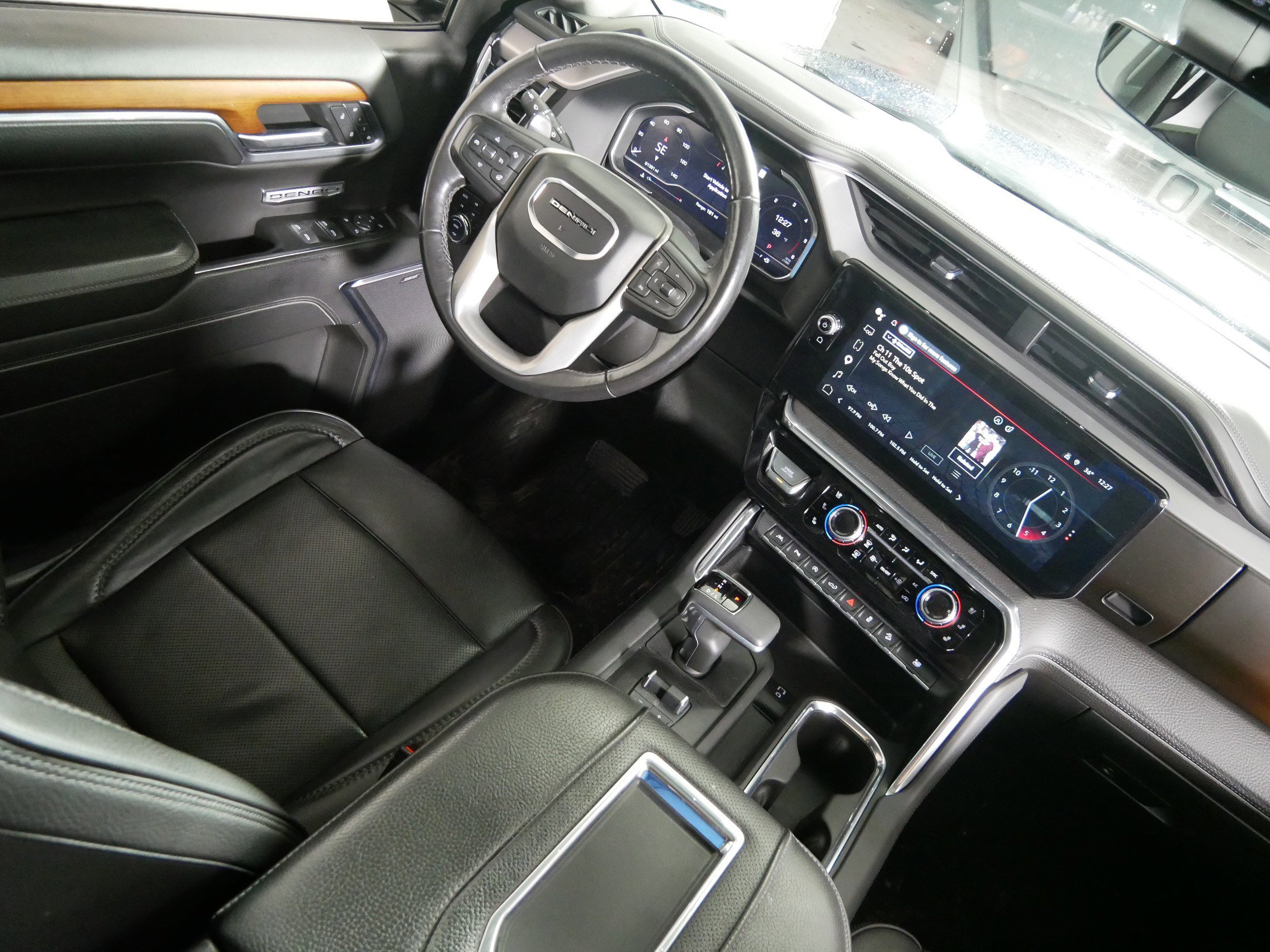 Certified 2022 GMC Sierra 1500 Denali w/ Denali Reserve Package AWD/4WD image 9