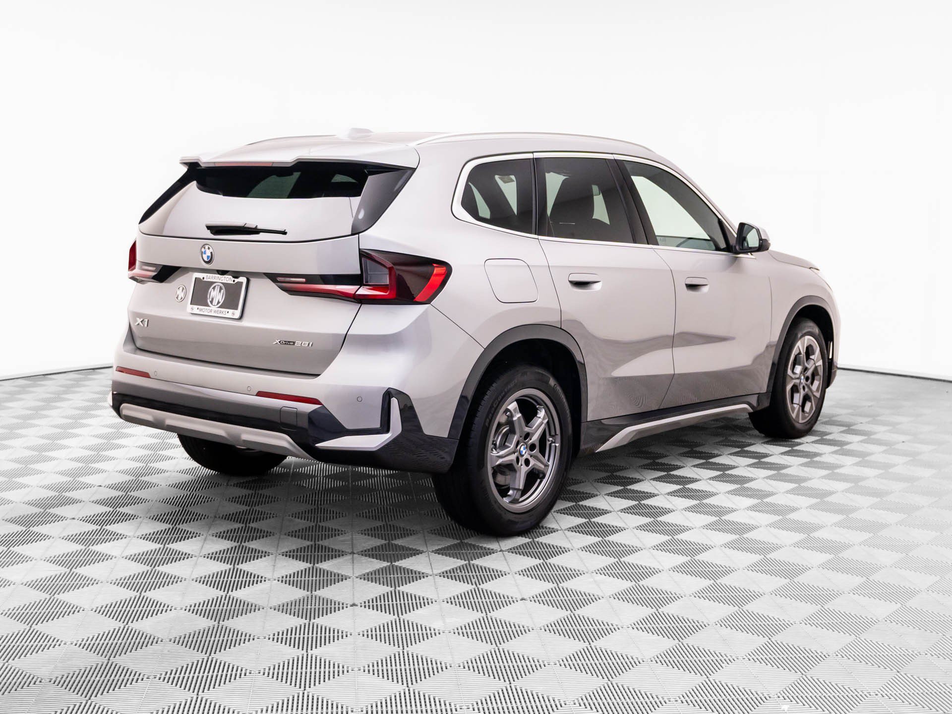 Certified 2025 BMW X1 xDrive28i w/ Premium Package AWD/4WD image 5