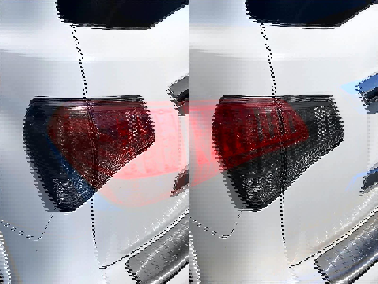 Used 2014 INFINITI QX80 2WD w/ Theater Package image 32