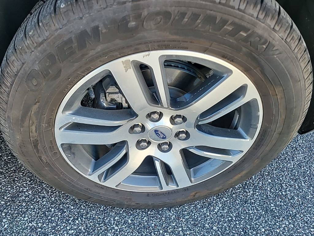 Used 2024 Ford Expedition XLT image 26