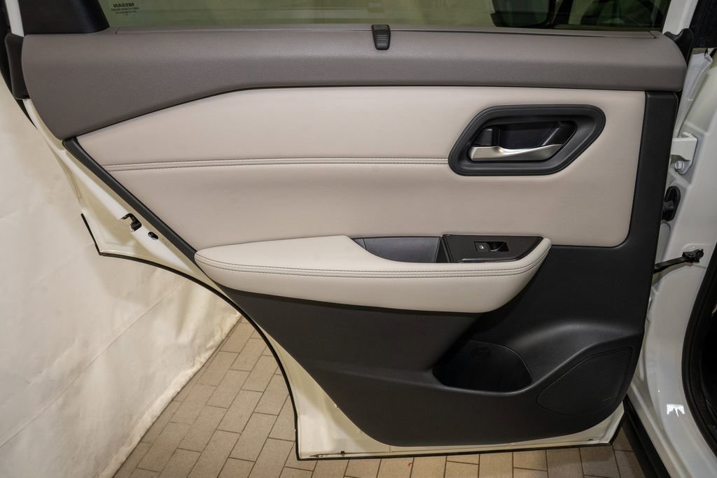 Certified 2023 Nissan Rogue SV w/ SV Premium B Package image 11