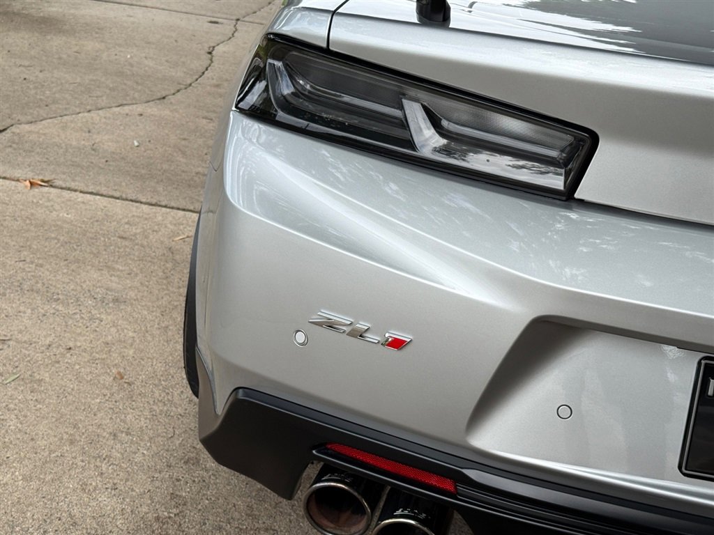 Used 2018 Chevrolet Camaro ZL1 image 26