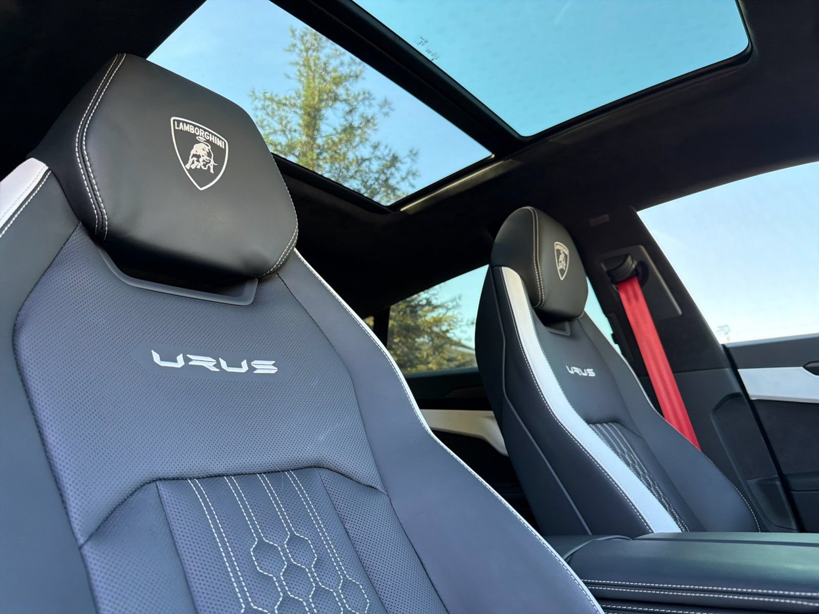 Used 2024 Lamborghini Urus S AWD/4WD image 15