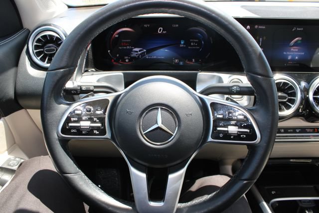 Used 2022 Mercedes-Benz GLB 250 image 16