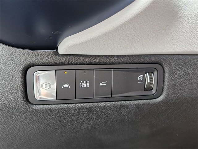 Used 2024 Chevrolet Equinox EV LT image 27